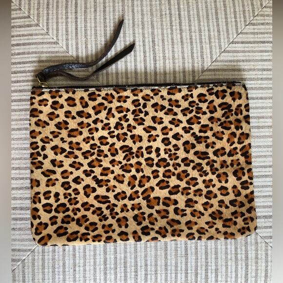 Oliveve Anthropologie Queenie Animal Print Calf Hair Clutch - Picture 1 of 4